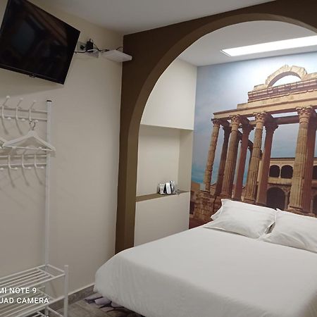 Eres Emerita "Apartamentos & Suites" Mérida Exterior photo