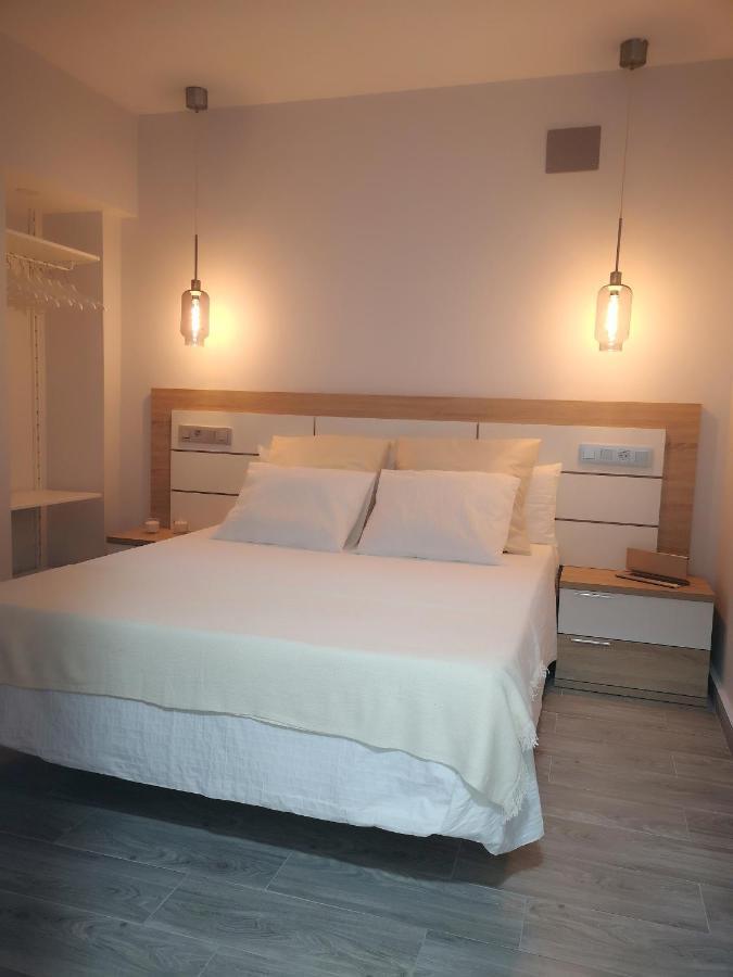 Eres Emerita "Apartamentos & Suites" Mérida Exterior photo